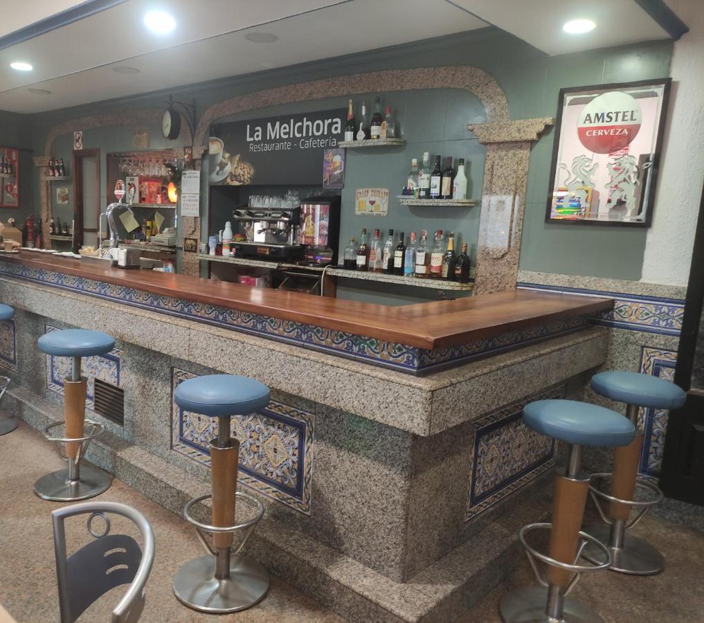 Hostal Restaurante Bar Cafeteria La Melchora Posadas Kültér fotó