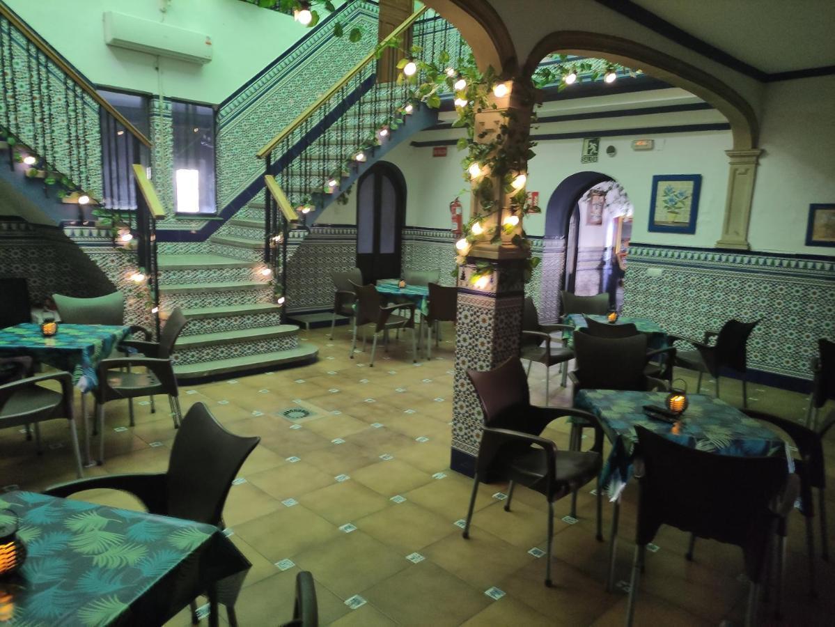 Hostal Restaurante Bar Cafeteria La Melchora Posadas Kültér fotó