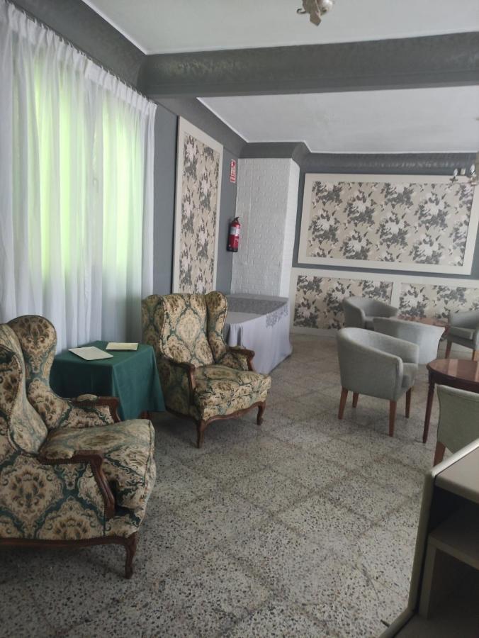 Hostal Restaurante Bar Cafeteria La Melchora Posadas Kültér fotó