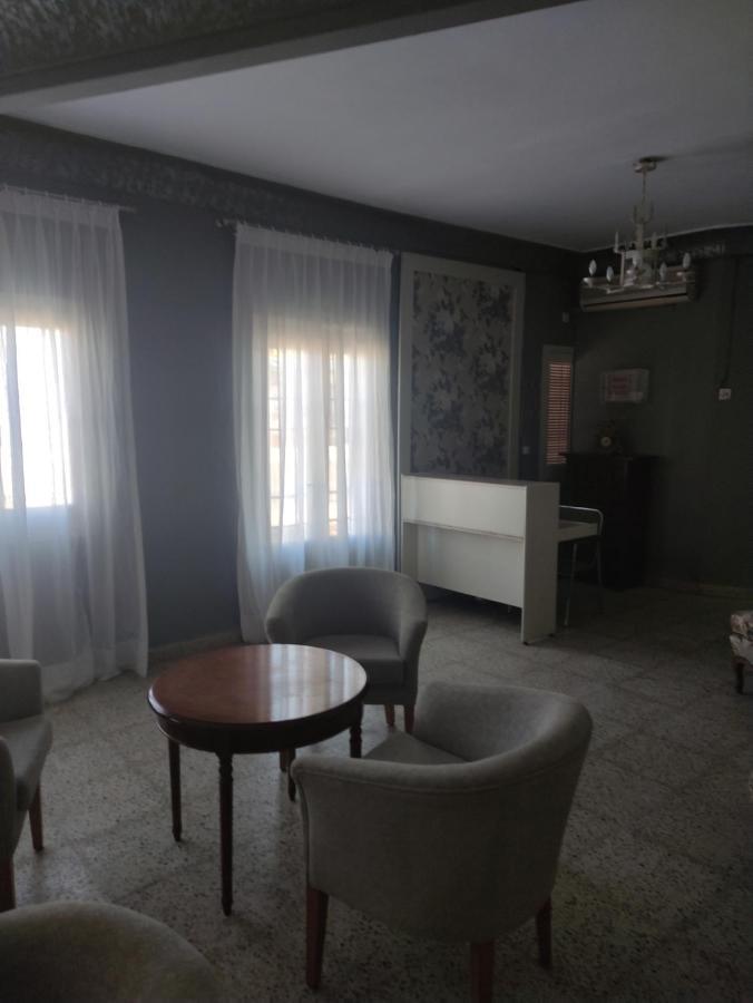 Hostal Restaurante Bar Cafeteria La Melchora Posadas Kültér fotó