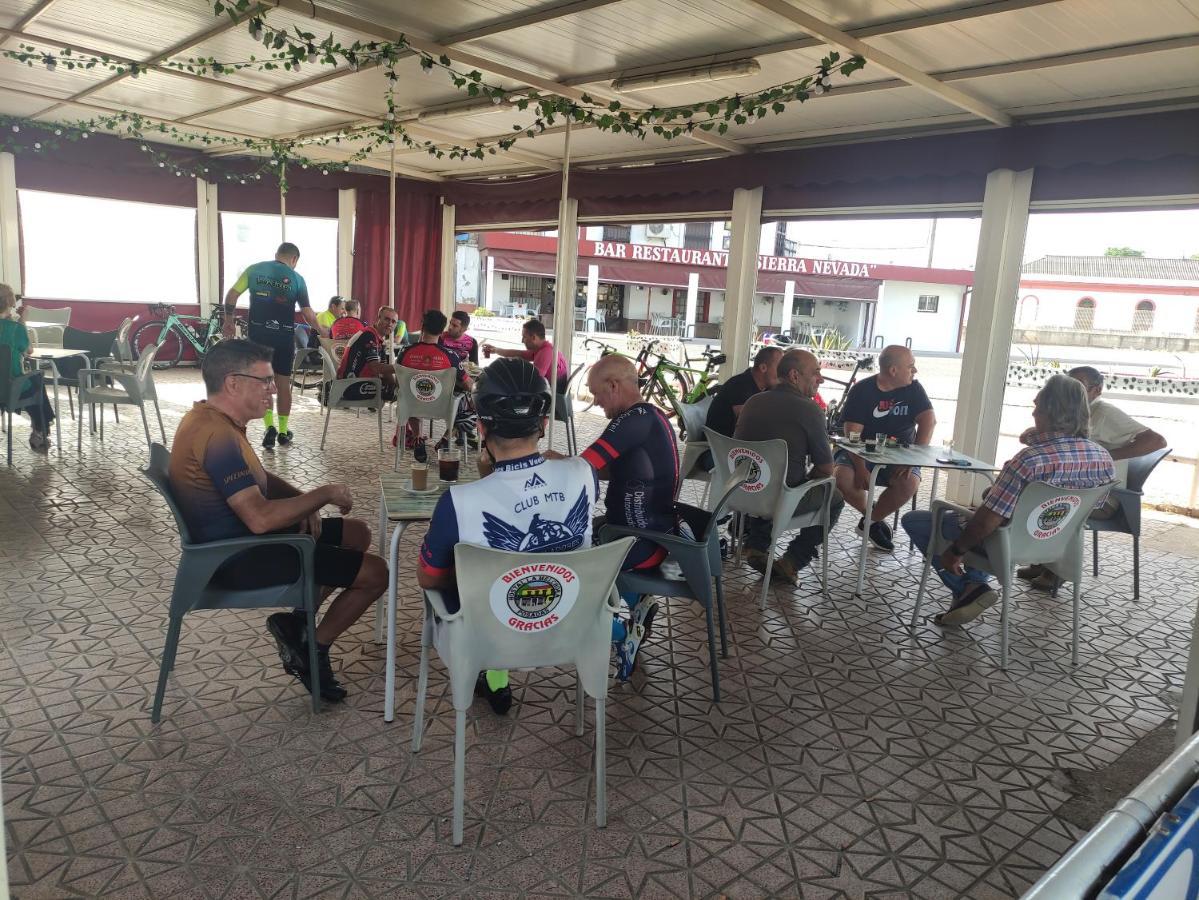 Hostal Restaurante Bar Cafeteria La Melchora Posadas Kültér fotó